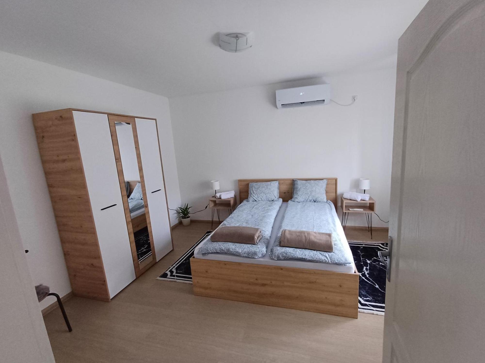 Kucica Apartment *